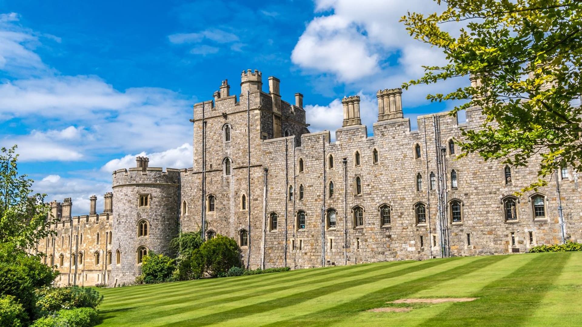 Windsor Castle Half-Day Tour from London with Audio Guide - image 6