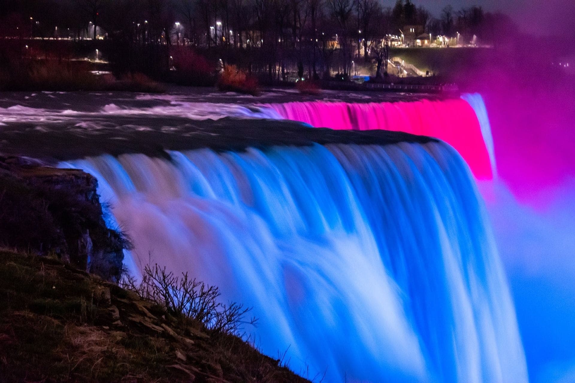 Niagara Falls USA: Night Illumination Tour & Optional Maid of the Mist - image 2