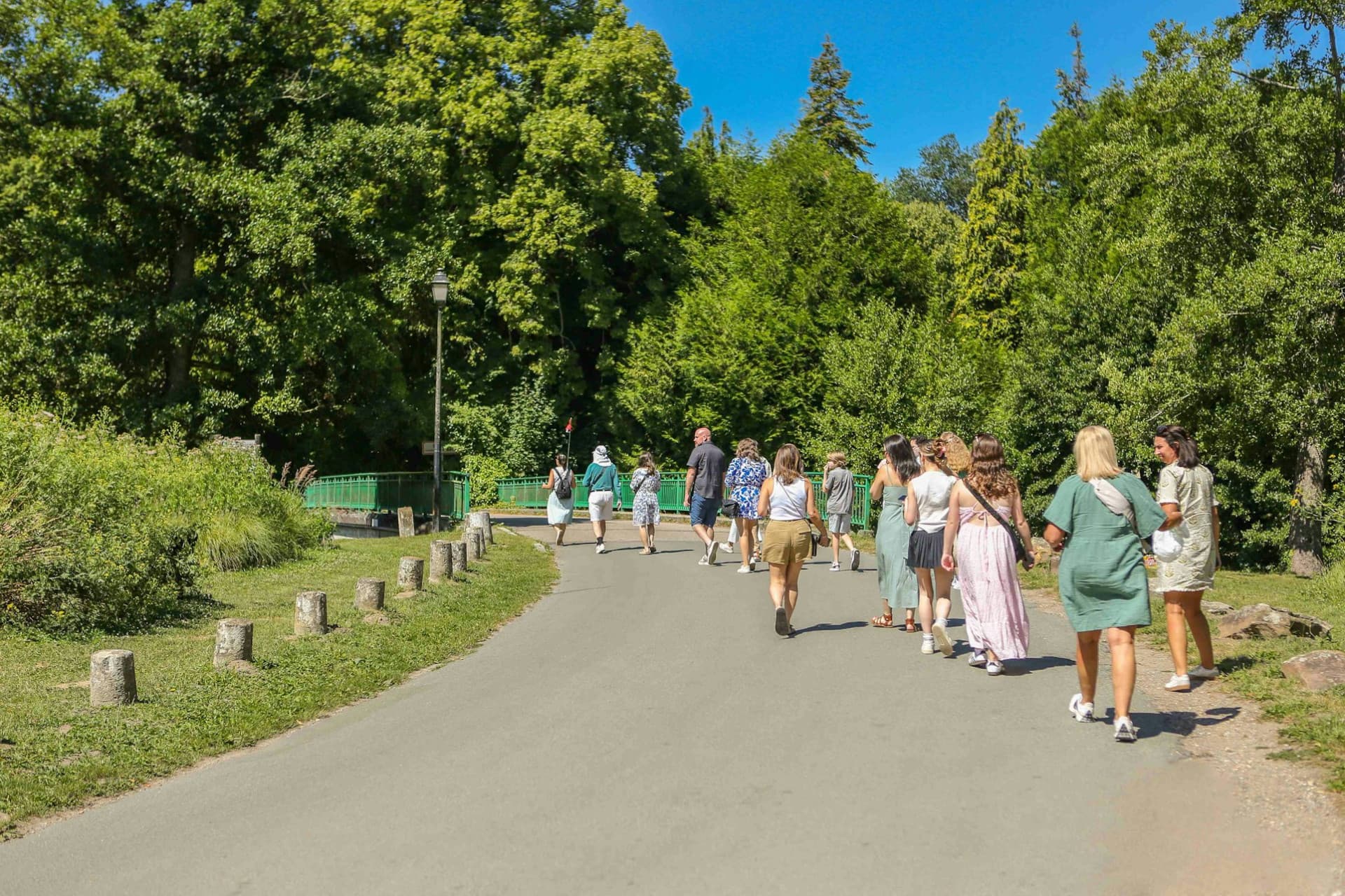 Giverny: Impressionist Day Trip from Paris with Audio Guide - image 4