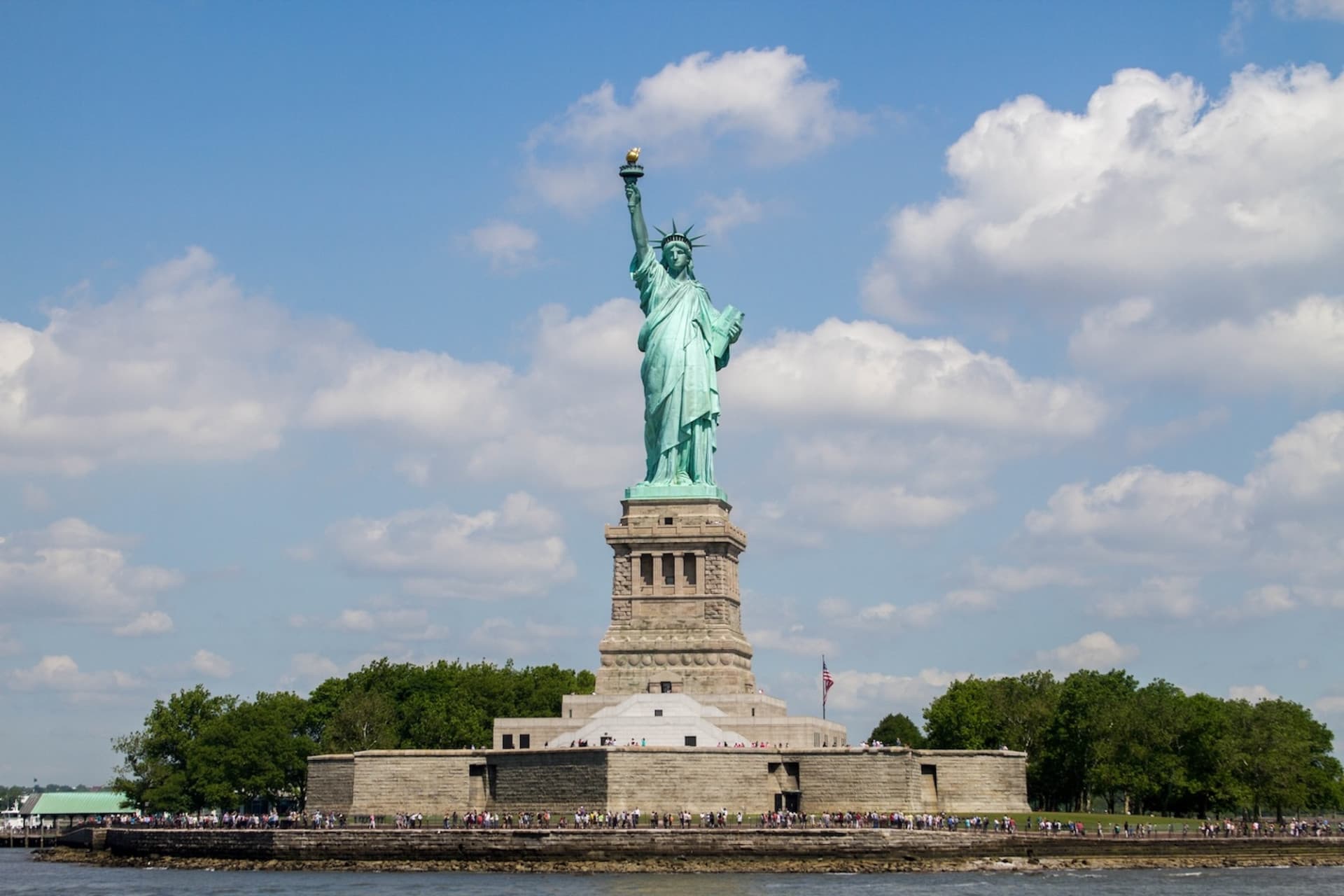 Circle Line Downtown "Liberty Super Express" Cruise (50 Minutes): Reserved Straight-to-Board Ticket - image 2