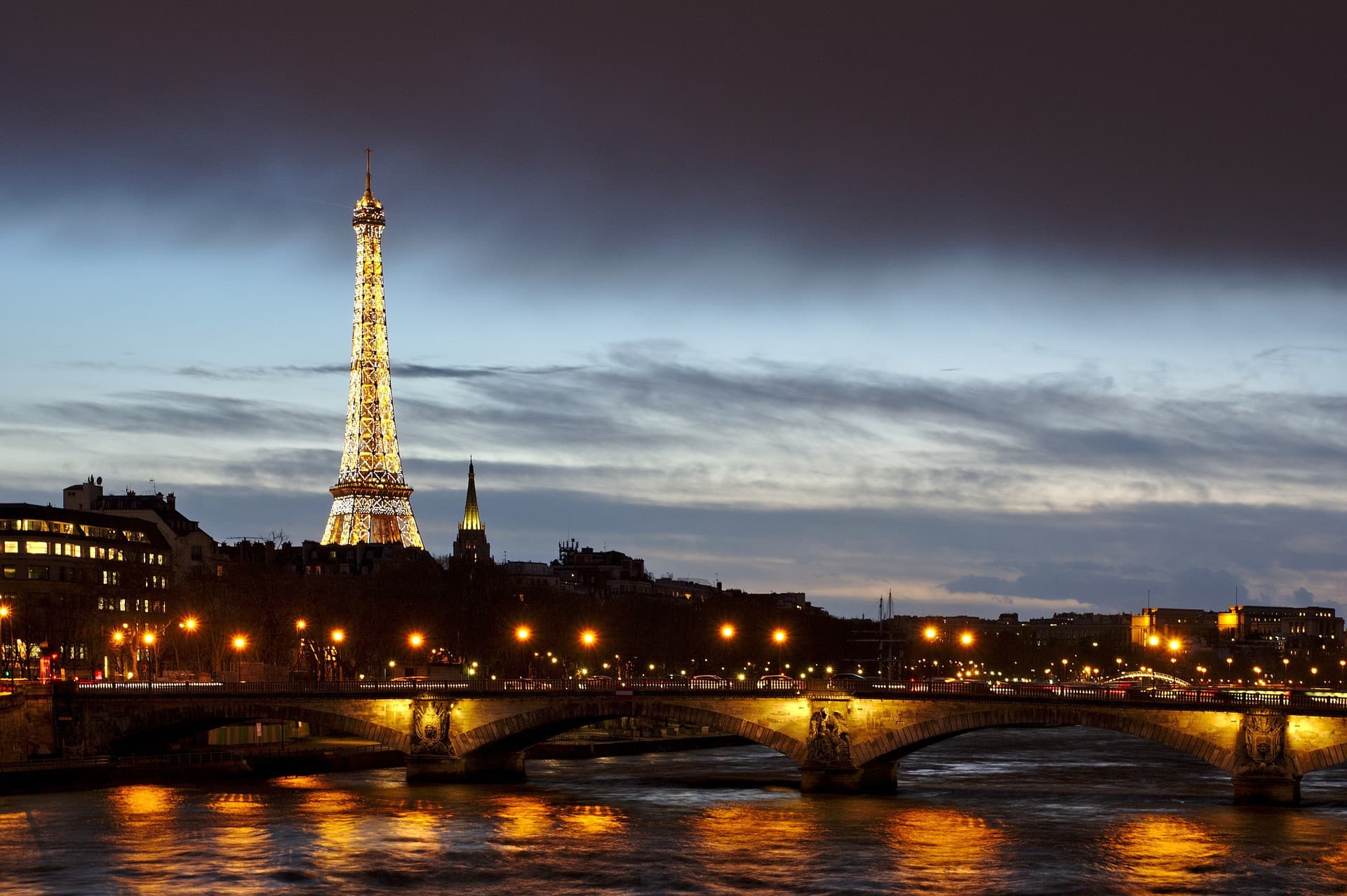 Paris Illuminations Night Bus Tour and Eiffel Tower Reserved Access - image 3