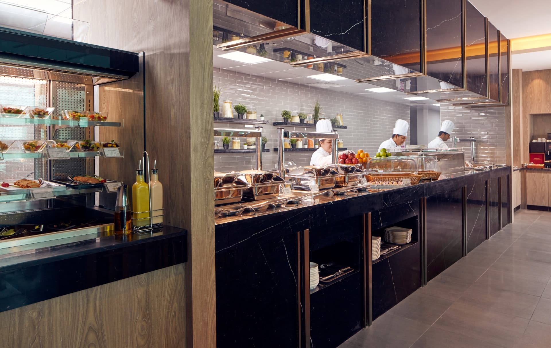 Plaza Premium Lounge - Dubai International Airport Terminal 3 - image 3
