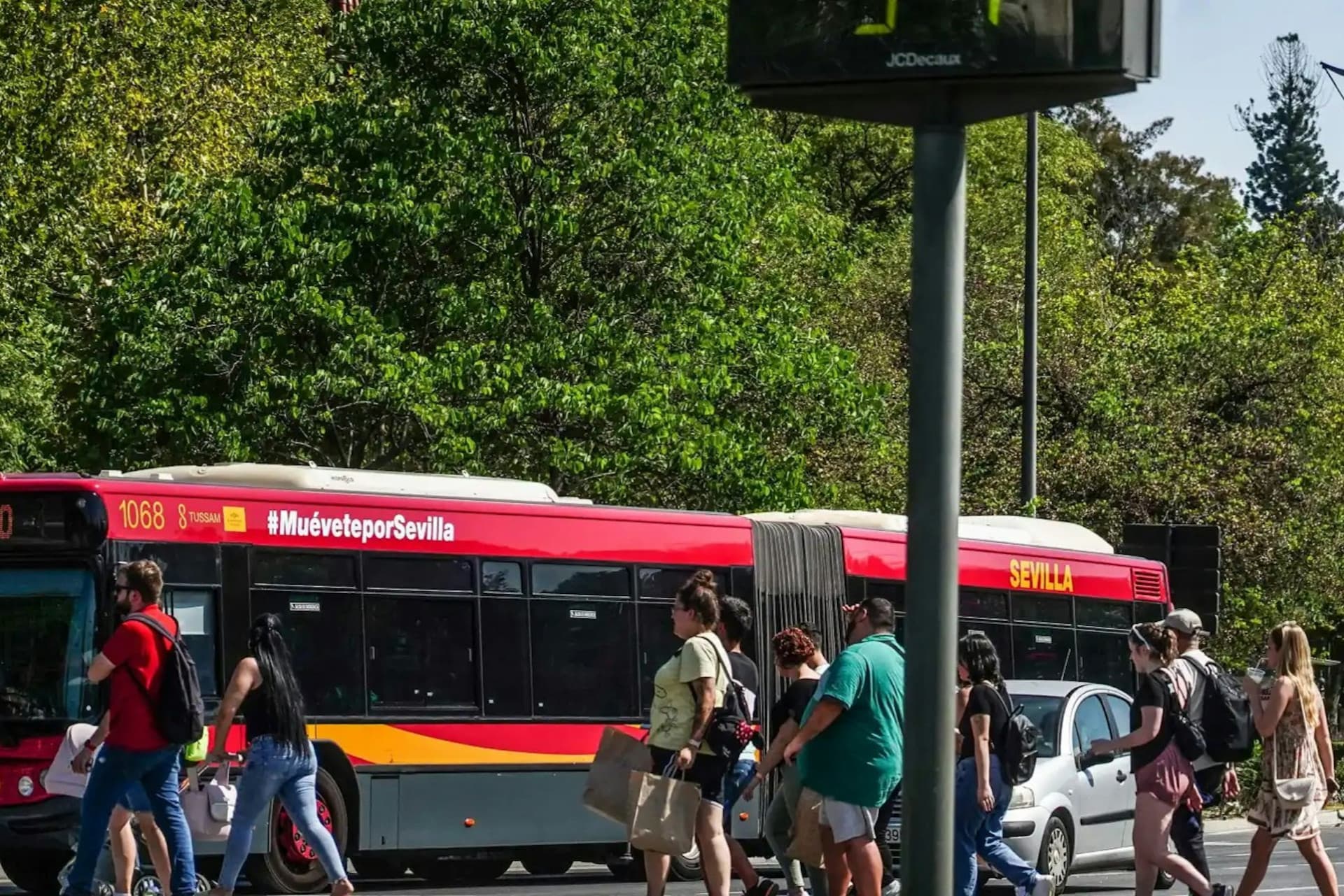 Seville: Airport Transfer Ticket to City Center - image 5
