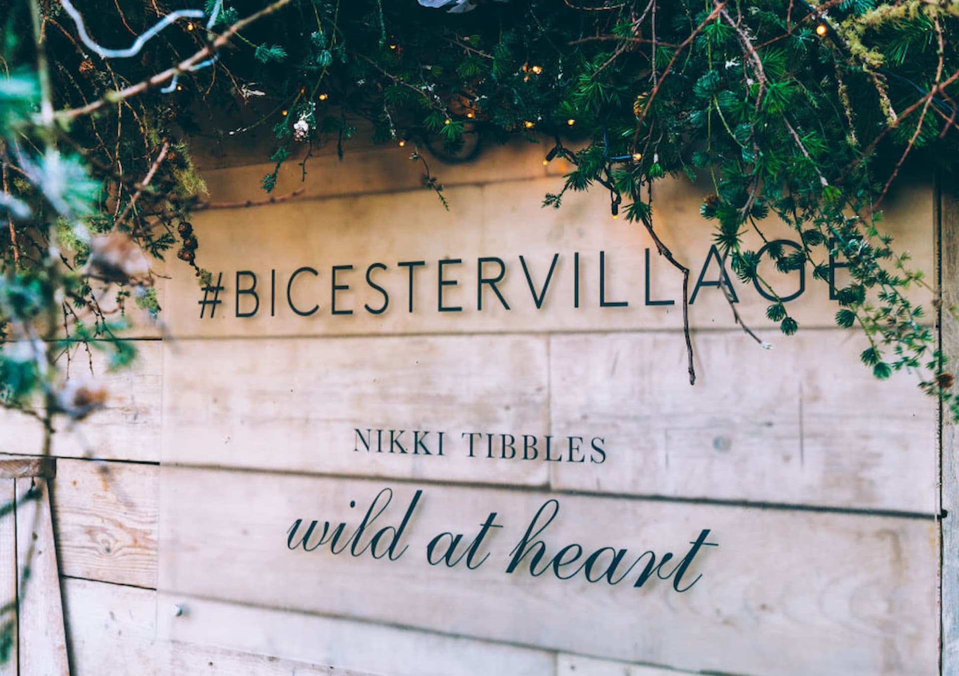 Bicester Village Shopping with Round Trip Rail Transfers from London - imagen 4