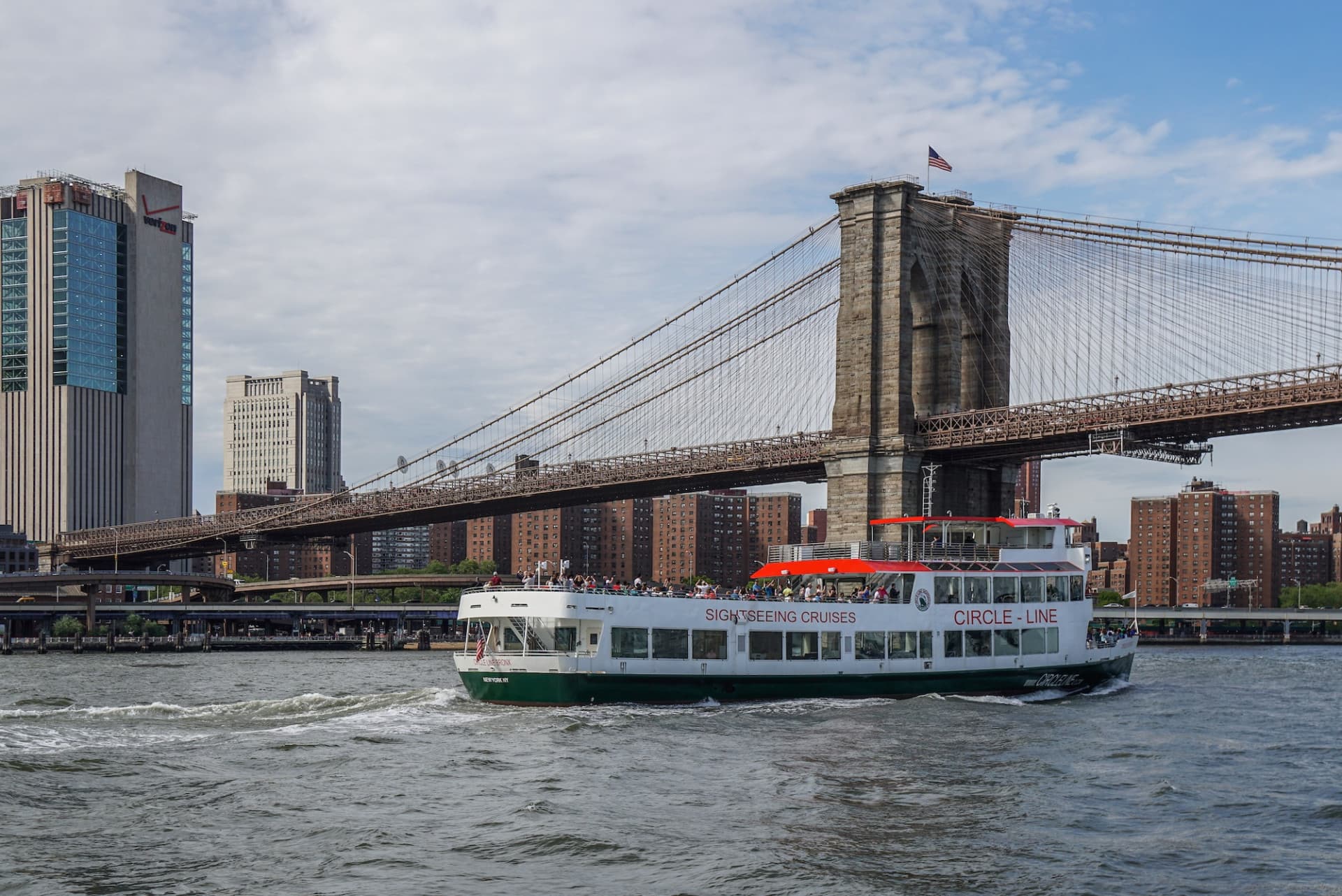 Official Circle Line Cruises, Midtown NYC: Reserved Straight-to-Board Ticket - image 4