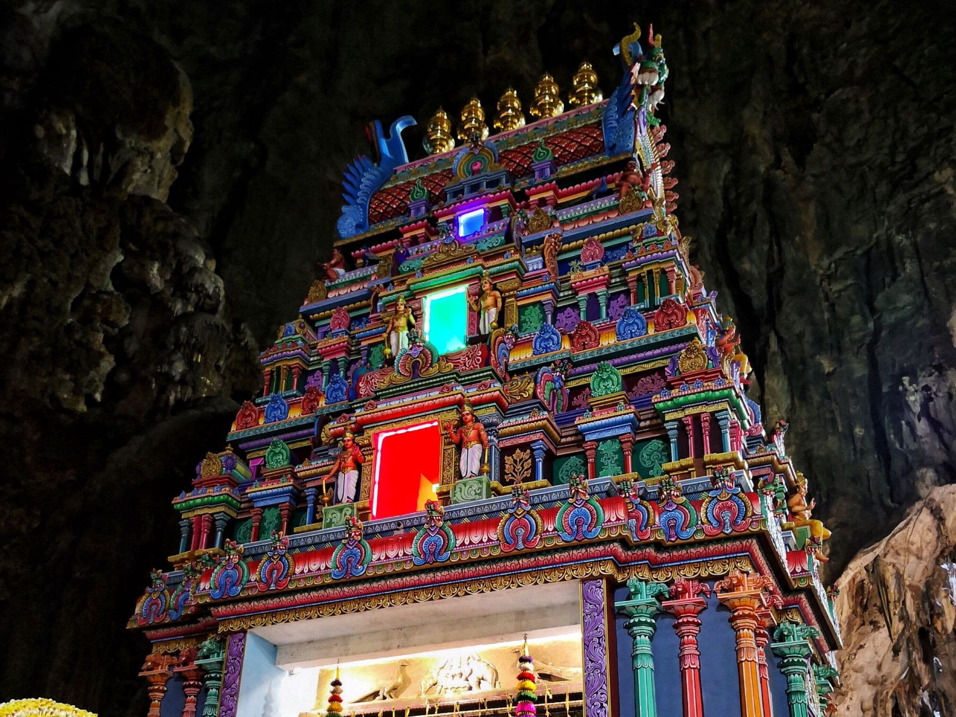 Batu Caves and Kuala Lumpur Countryside Tour - image 4