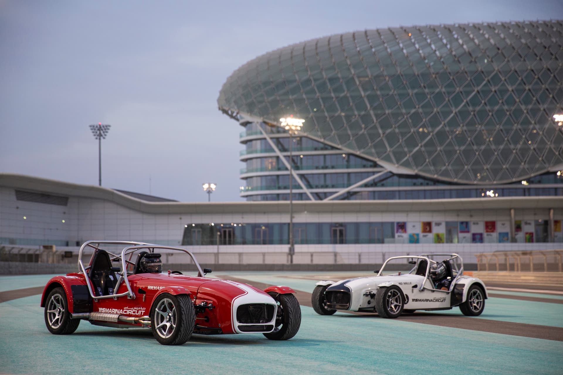 Yas Marina Circuit Caterham Seven 360 Driving Experience - image 3