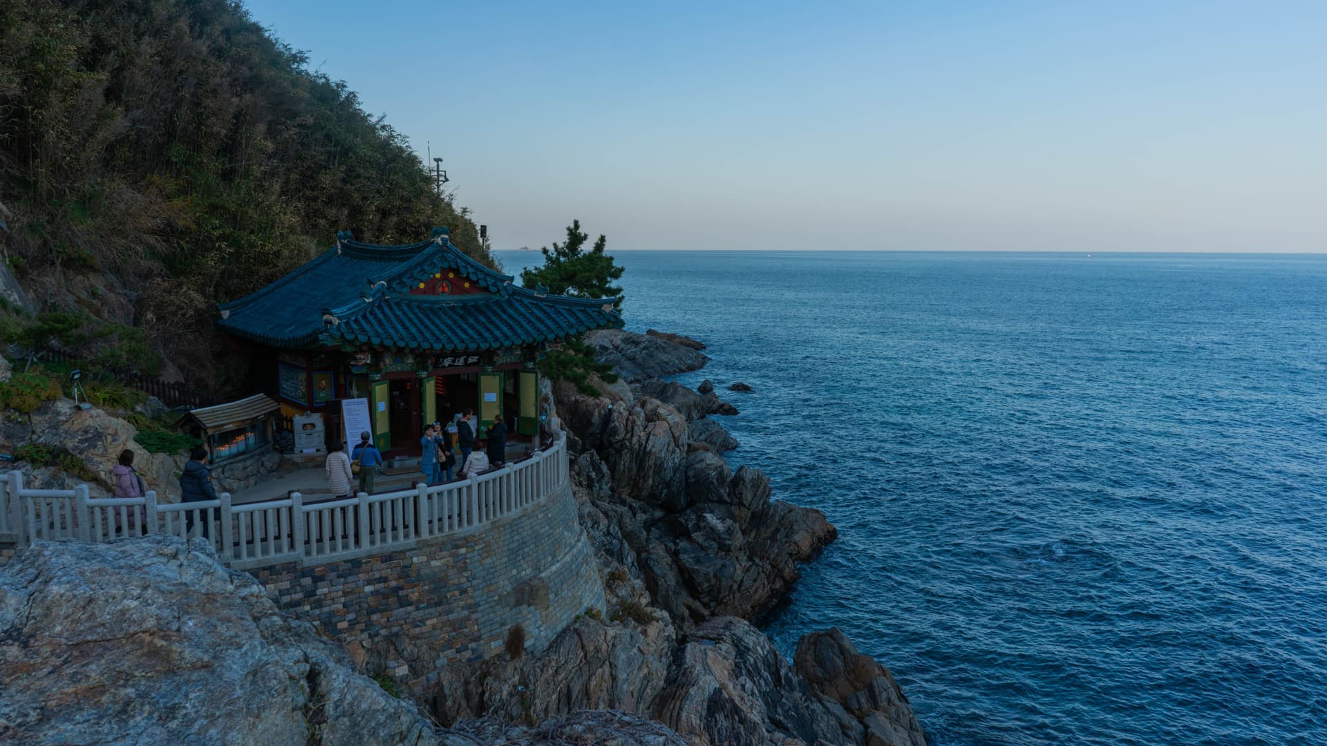 Mount Seorak and Naksansa Temple Tour from Seoul - image 7