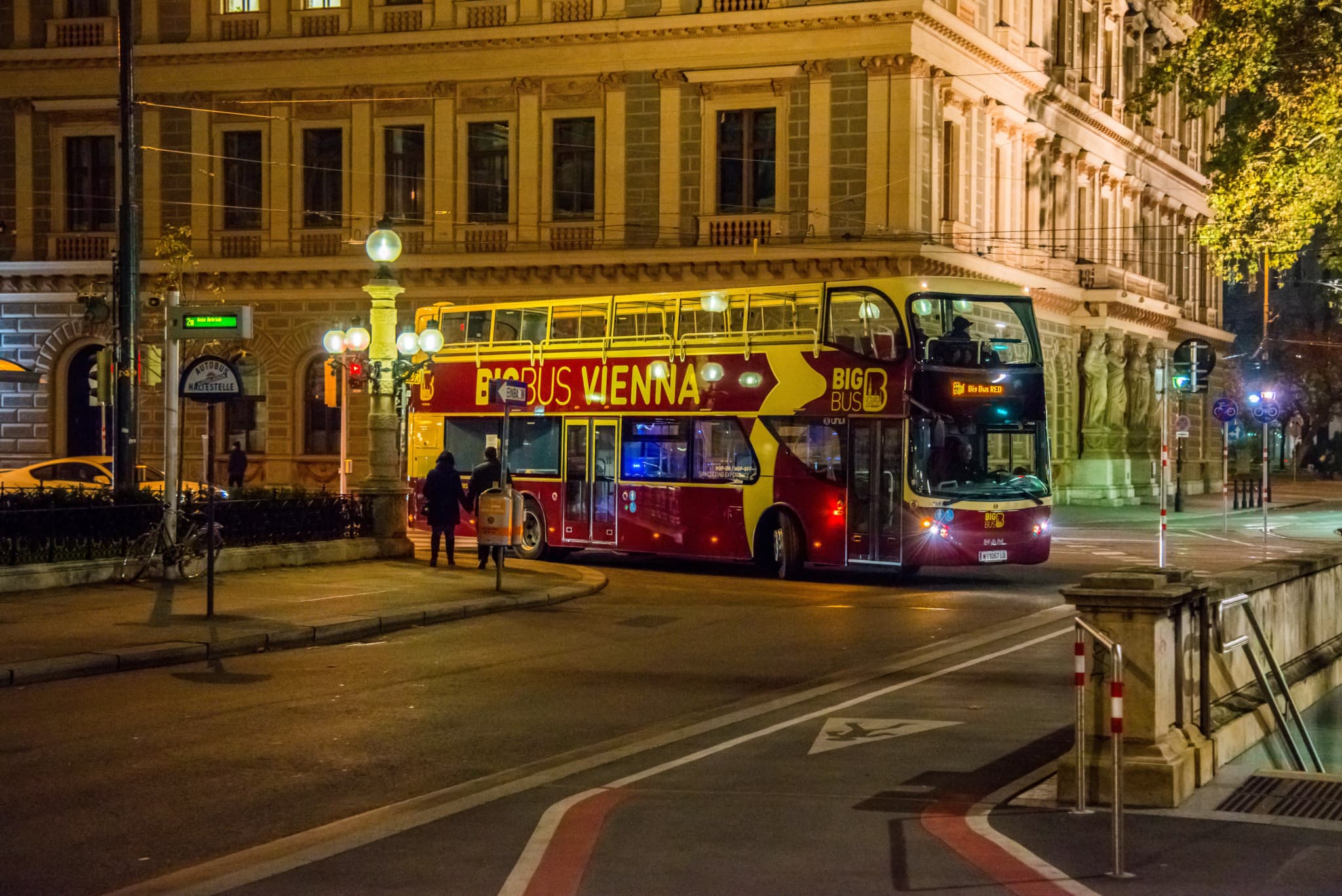 Big Bus Vienna Hop-on Hop-off Bus Tour - image 4
