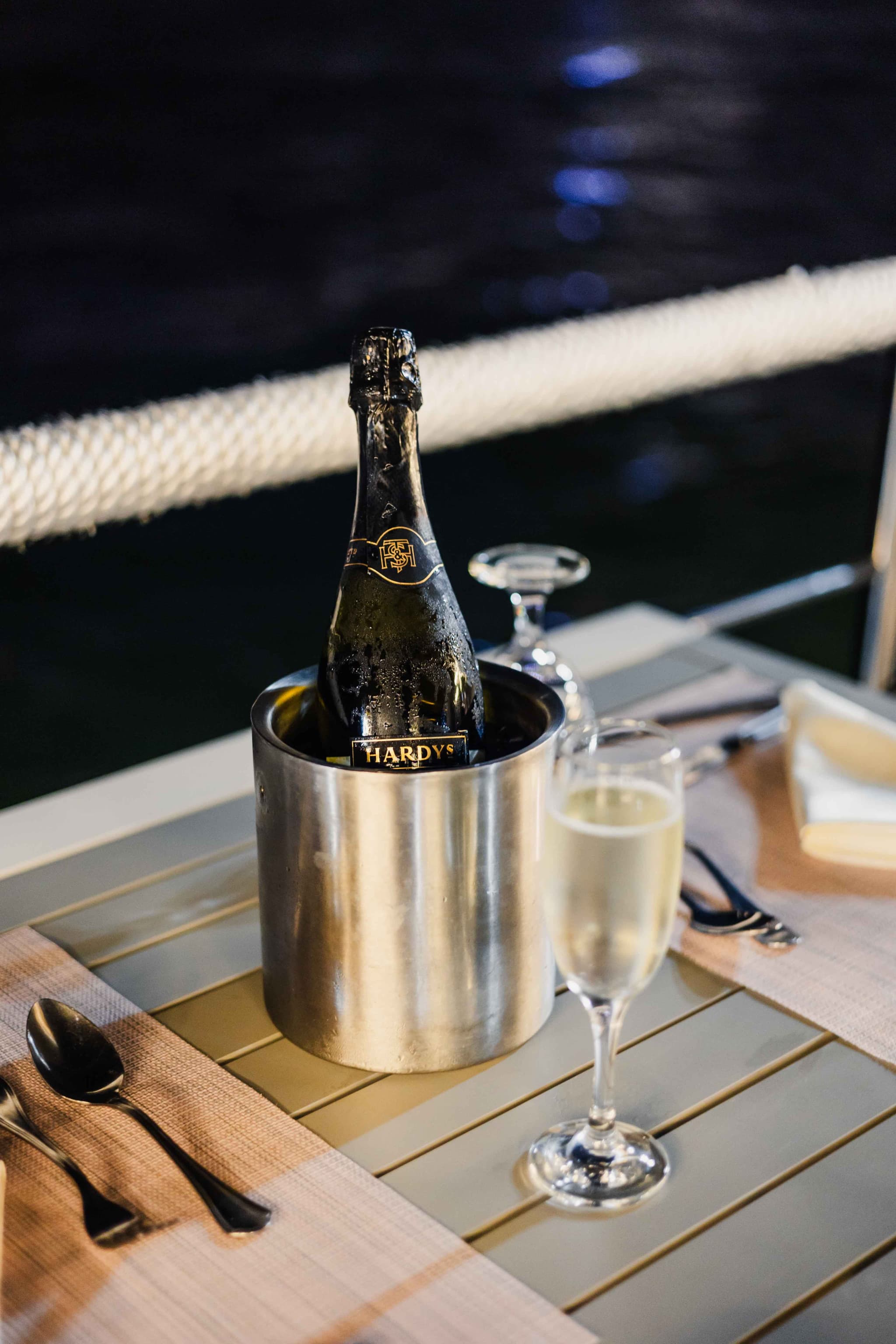 Alexandra Sea Lounge Dinner Cruise in Dubai Marina - image 12