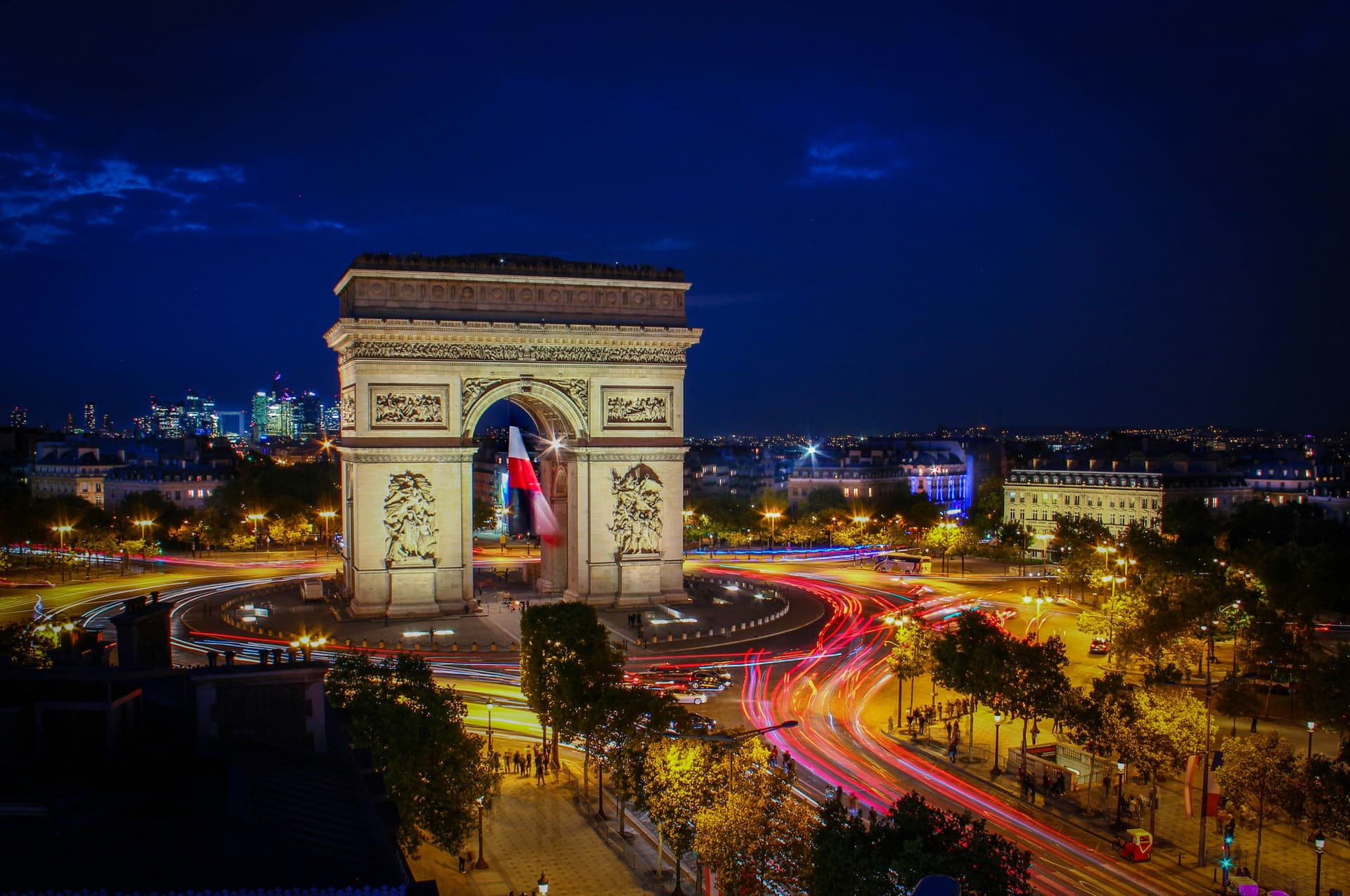 Paris Illuminations Night Bus Tour and Eiffel Tower Reserved Access - image 7