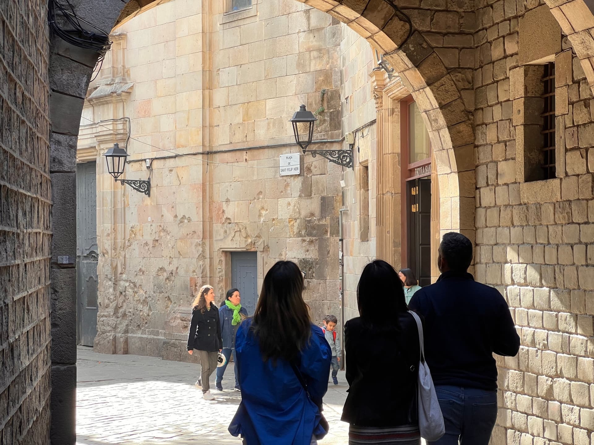 Barcelona Gothic Quarter Guided Tour in English, Mandarin, Korean - imagen 6
