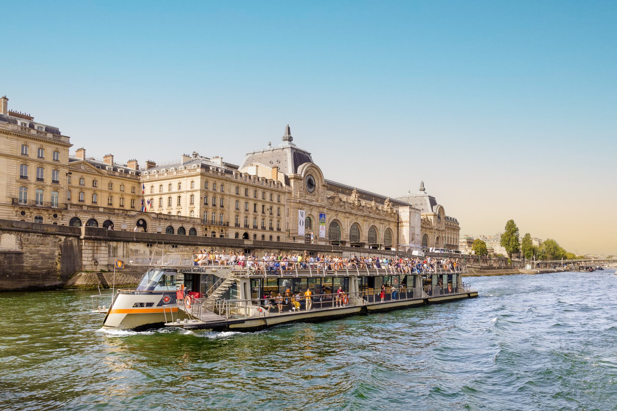 Seine River Cruise by Bateaux Parisiens – Departing from the Eiffel Tower - image 5