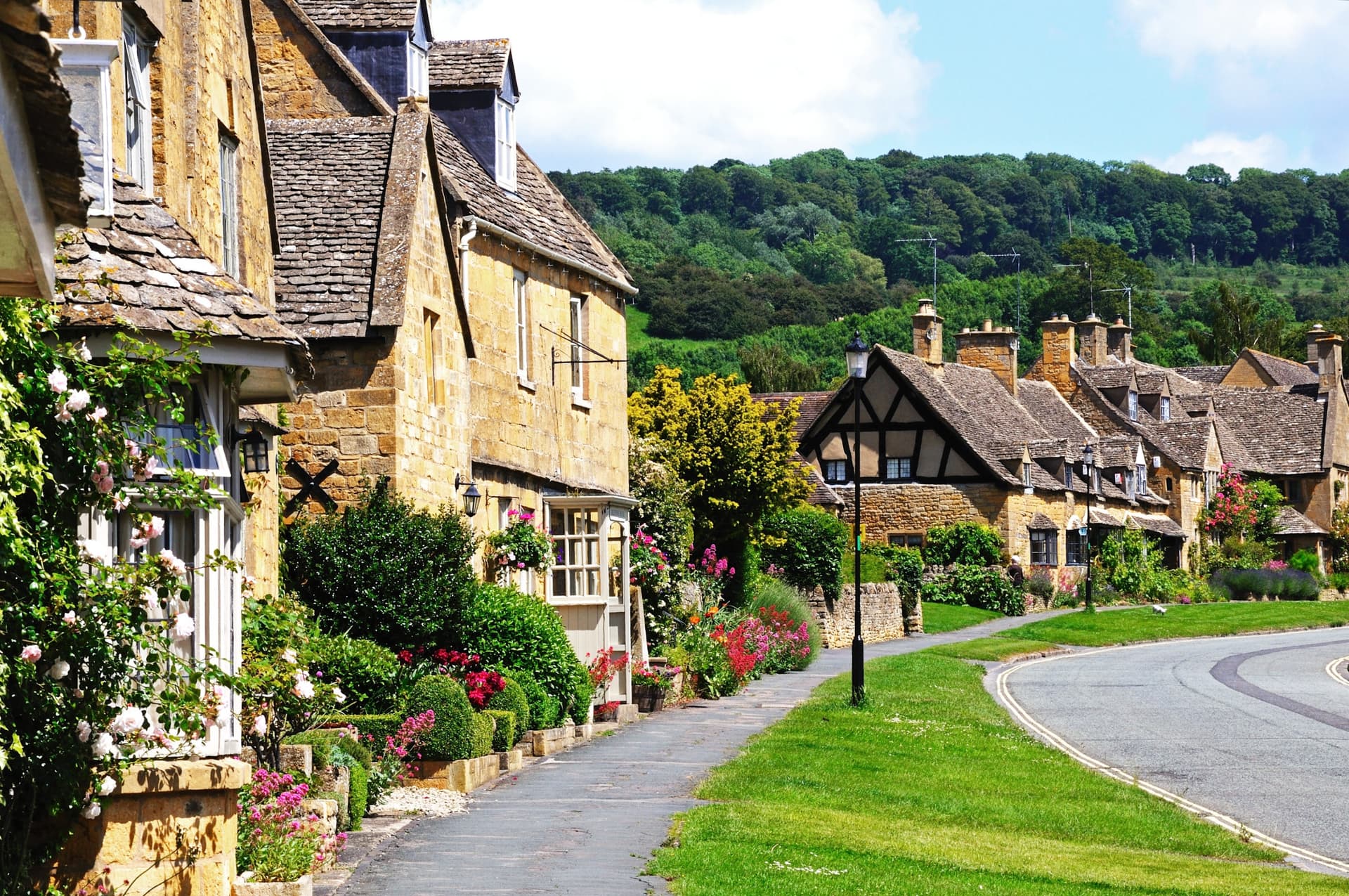 Cotswolds Tour from London with Lunch - main image