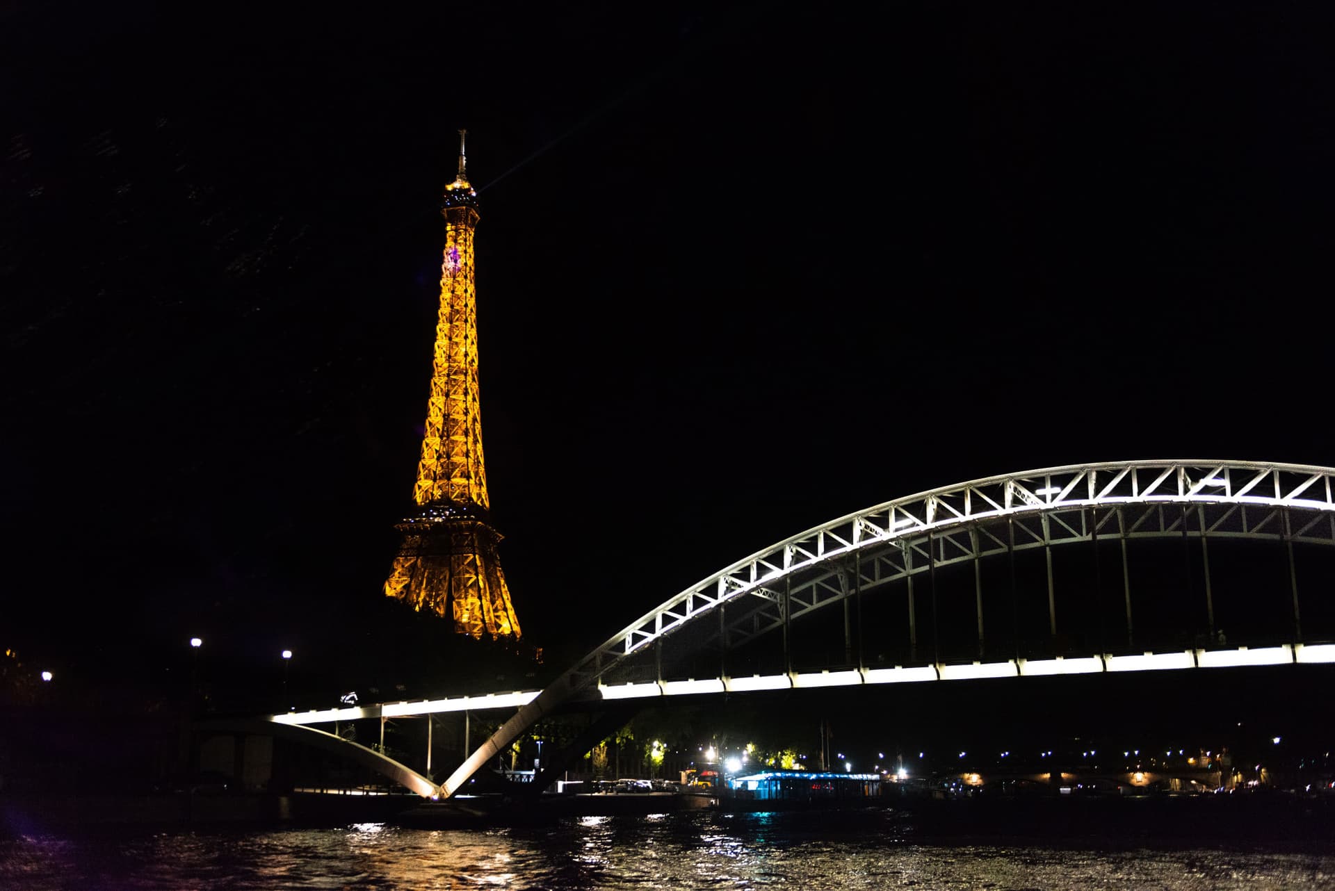 Moulin Rouge Cabaret Show with Drop-off Service and Seine River Cruise - image 7