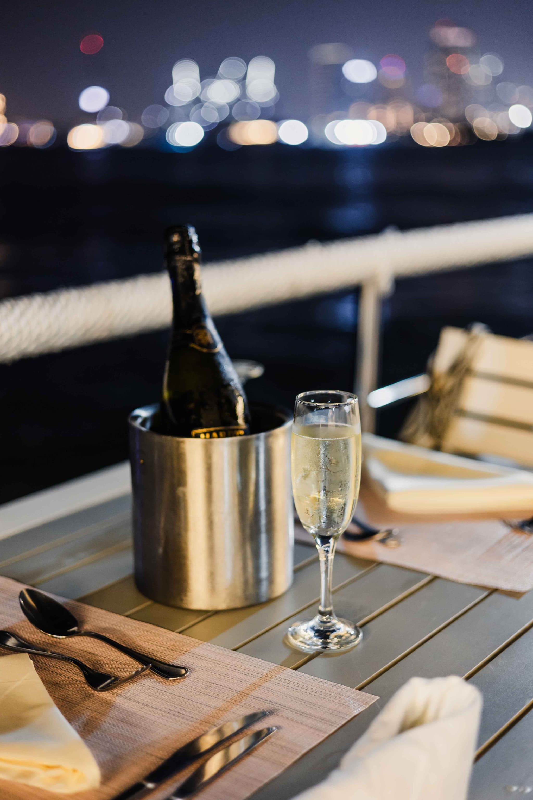 Alexandra Sea Lounge Dinner Cruise in Dubai Marina - image 13