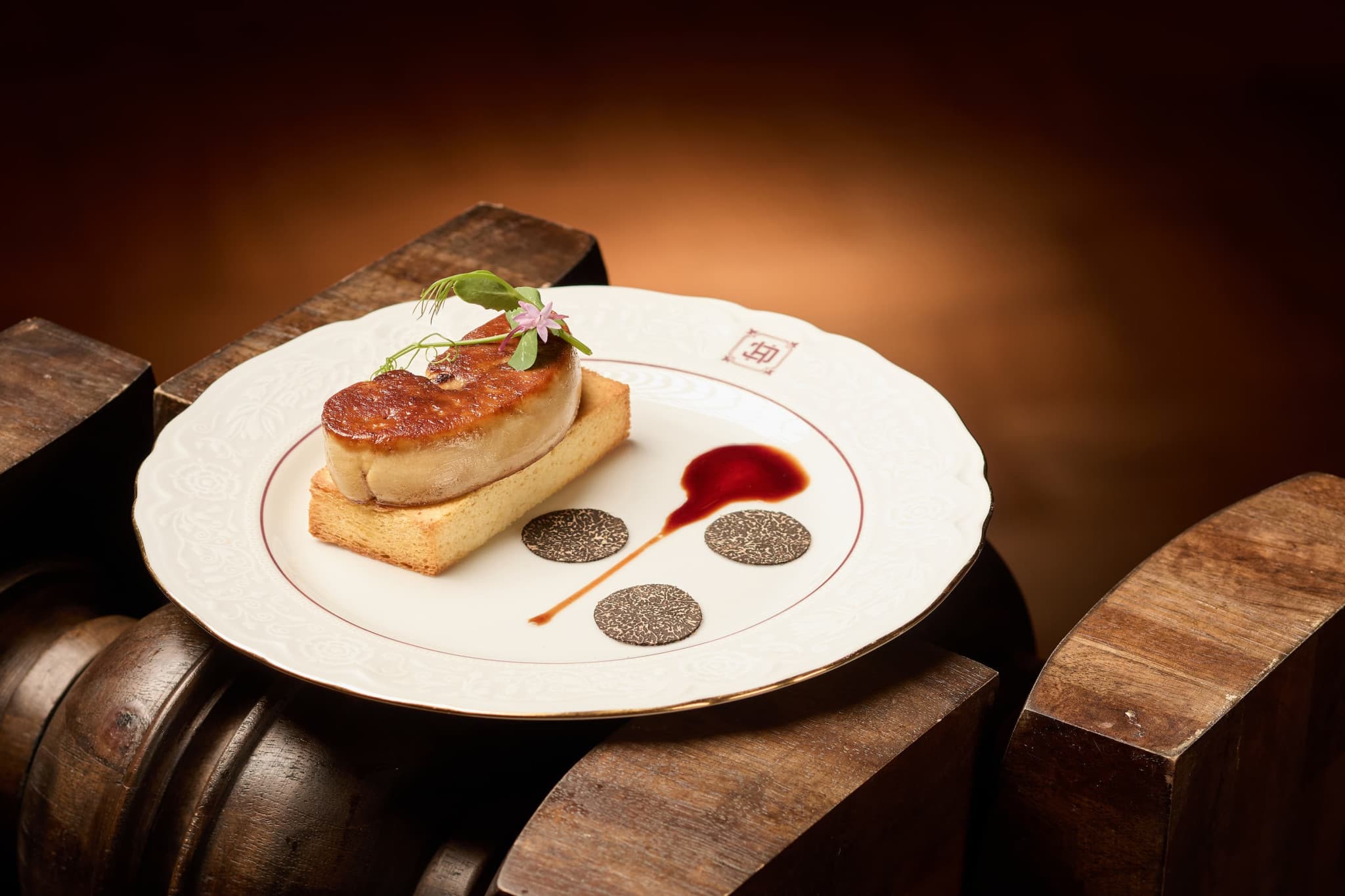 Hampton Court at The Londoner Macao - image 7