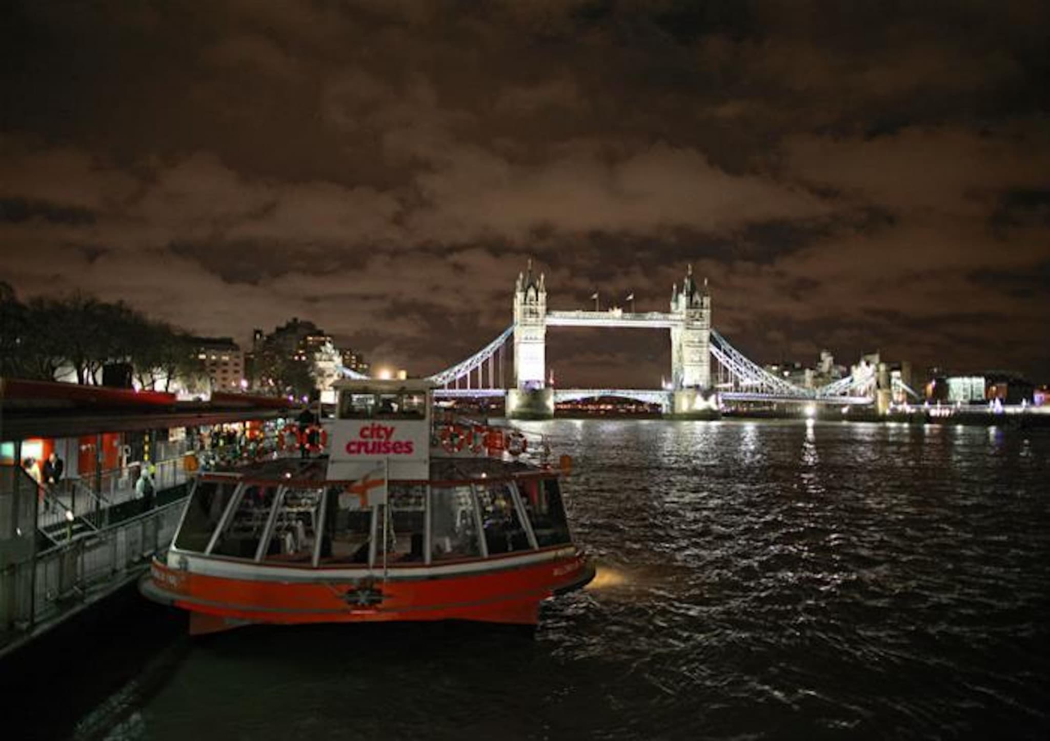 London Dinner Cruise on the River Thames - main image
