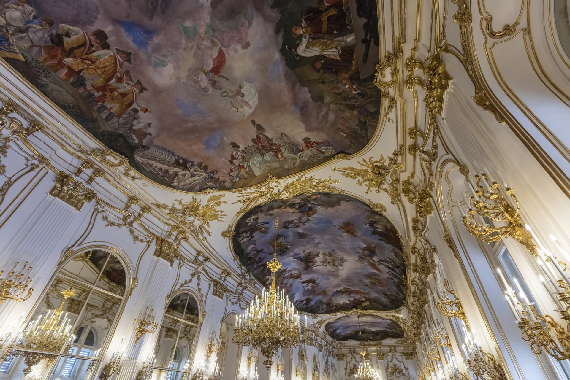 Schonbrunn Palace and Gardens - image 9