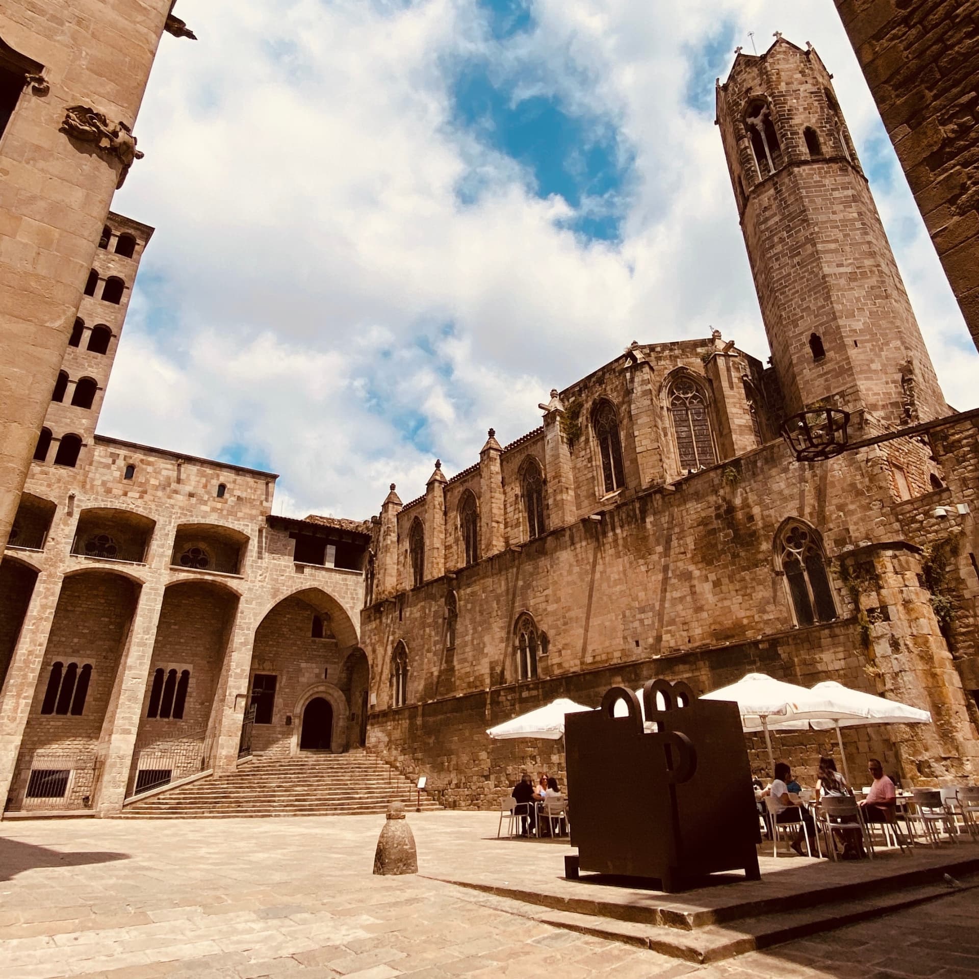 Barcelona Gothic Quarter Guided Tour in English, Mandarin, Korean - imagen 4