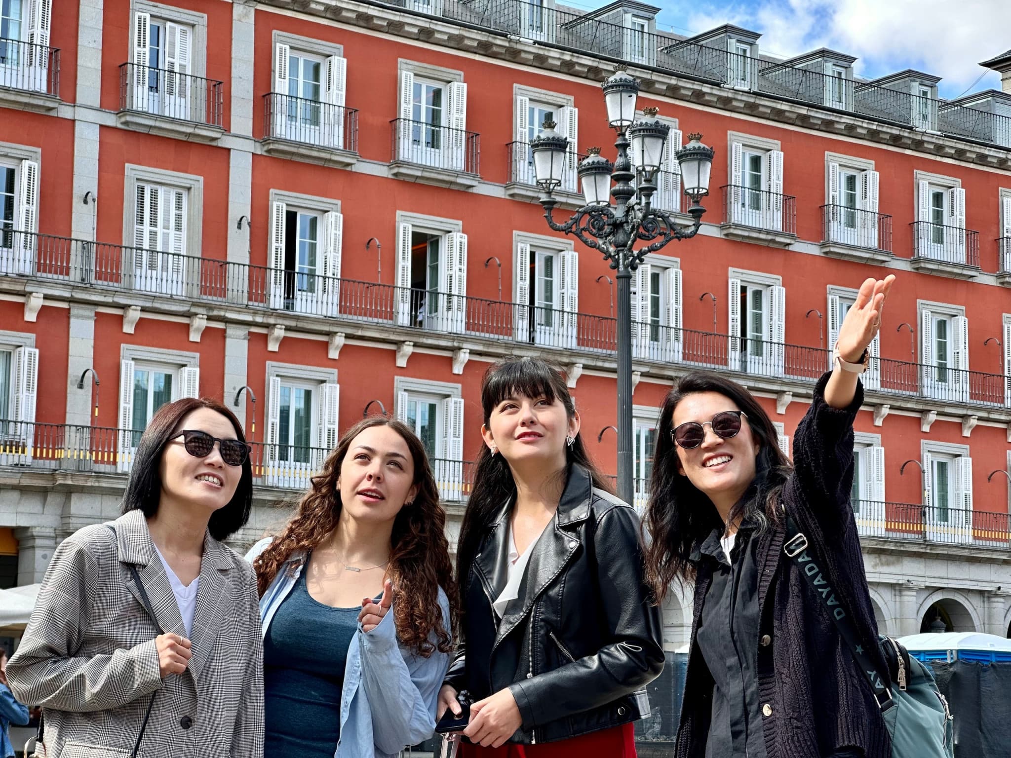 Madrid Highlights Tour with Prado Museum and Royal Palace Skip-the-Line Admission - image 3