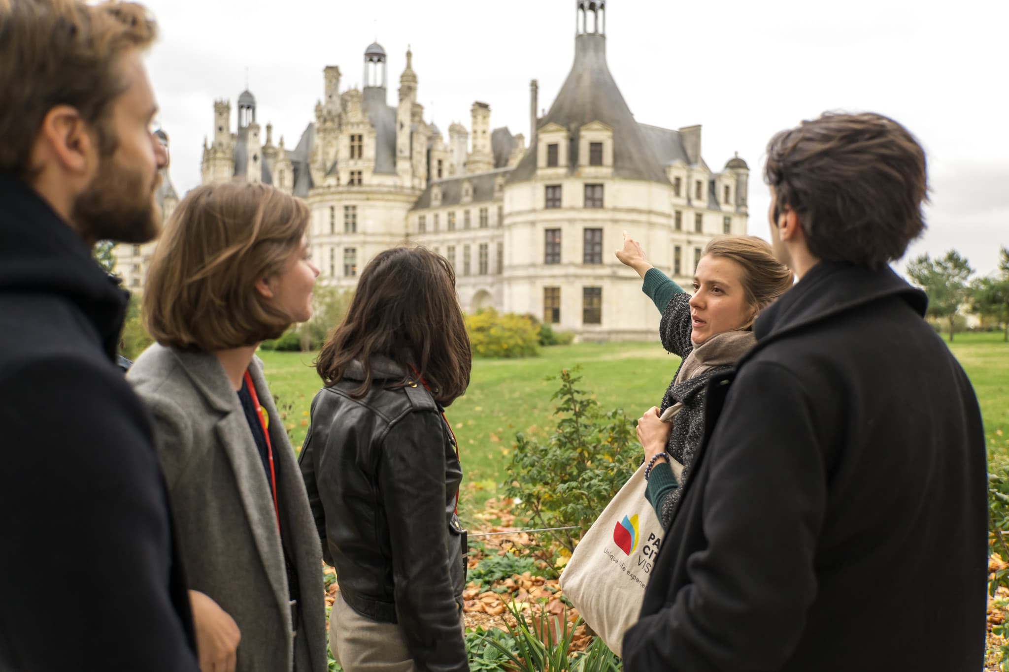 Loire Valley Tour from Paris: Chambord, Chenonceau, and Cheverny Castles - image 10