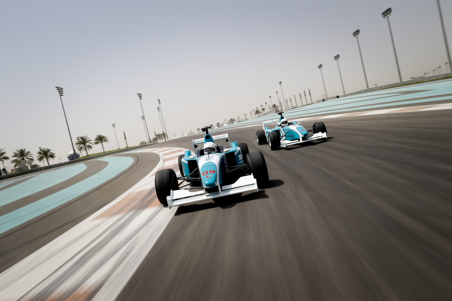 Yas Marina Circuit Formula Yas 3000 Driving Experience - image 4
