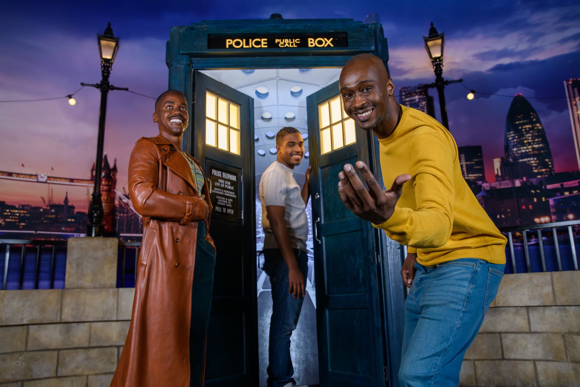 COMBO: London Eye + Madame Tussauds London + SEA LIFE London Aquarium Ticket - image 10