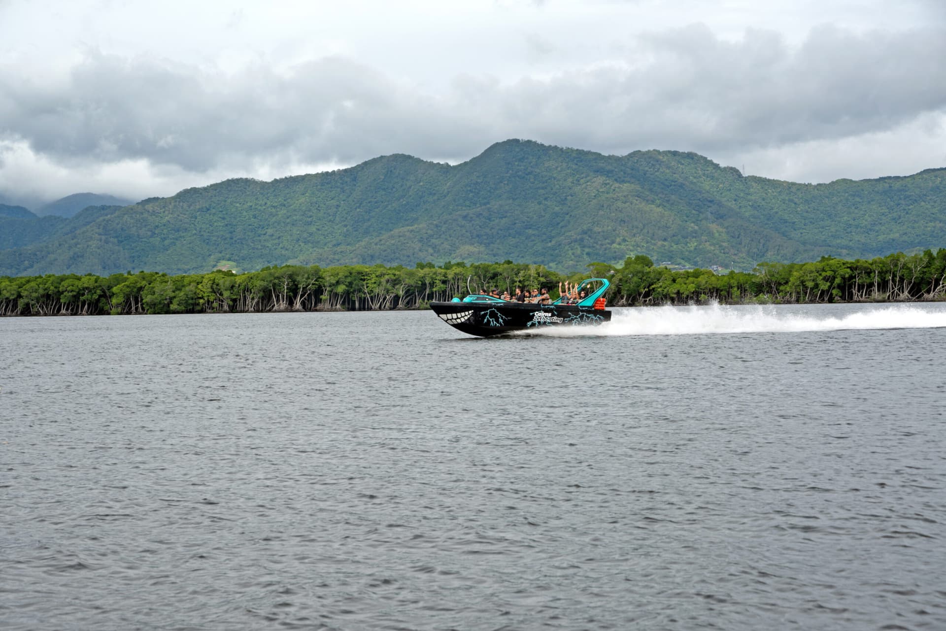 Paseo en lancha rápida por Cairns - imagen 6