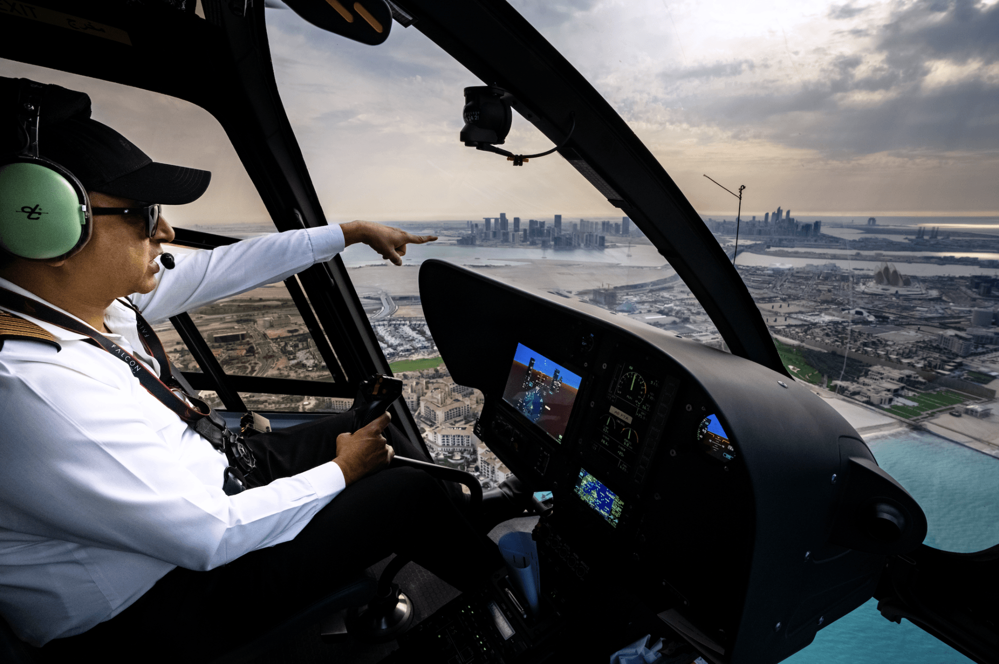 Abu Dhabi Helicopter Tour - image 17