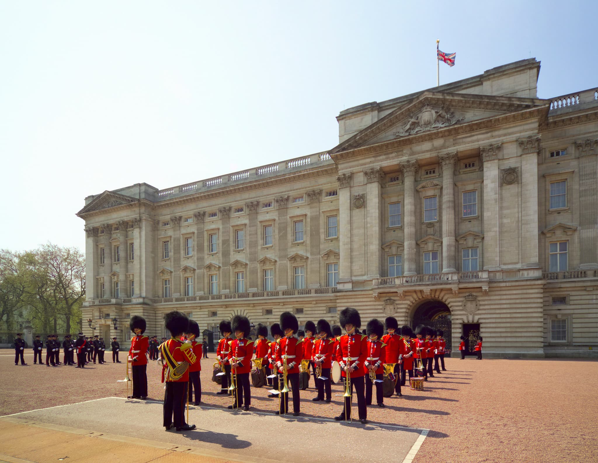 Full Day London with Changing of the Guard and Thames River Cruise - main image