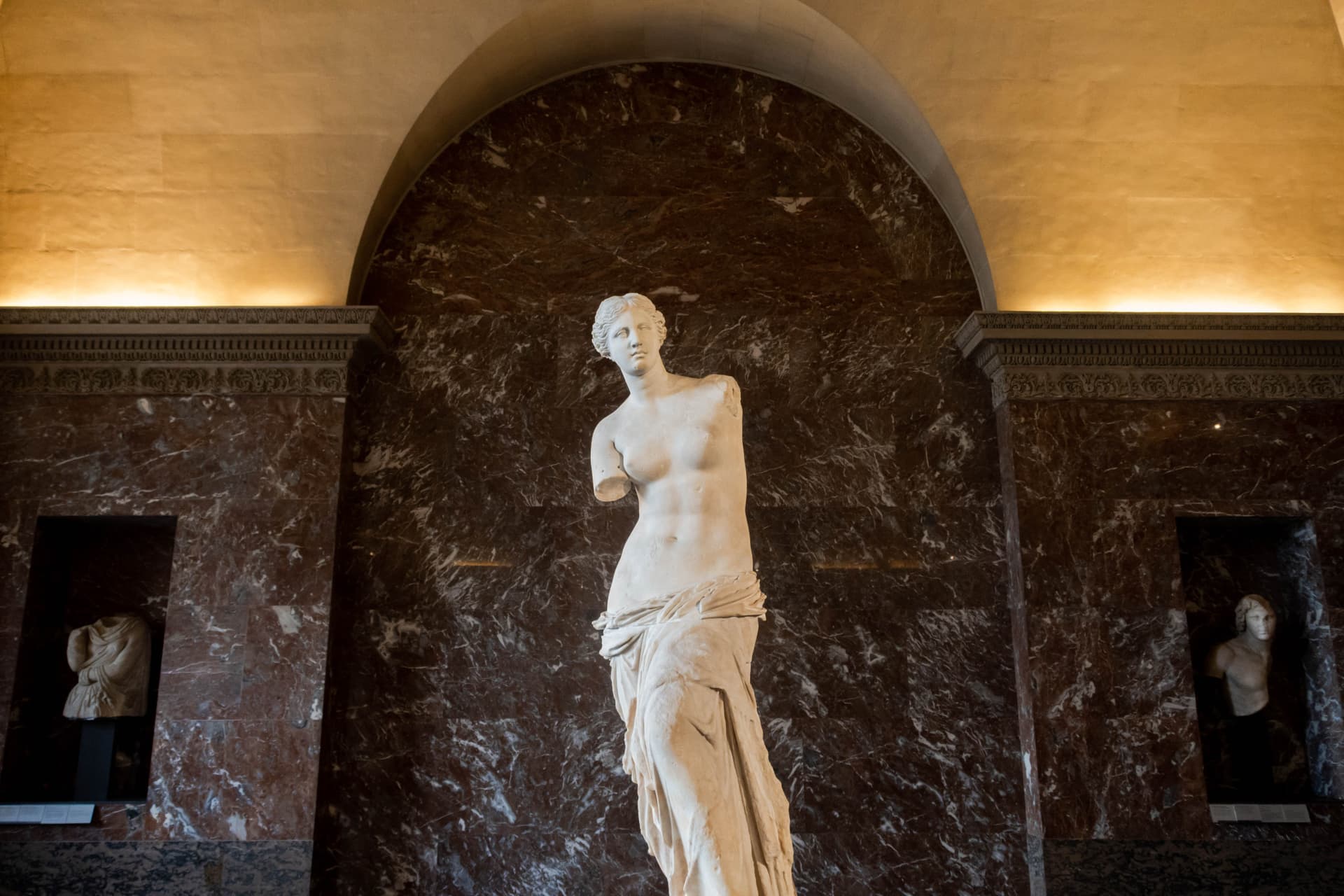Louvre Museum Ticket - image 11