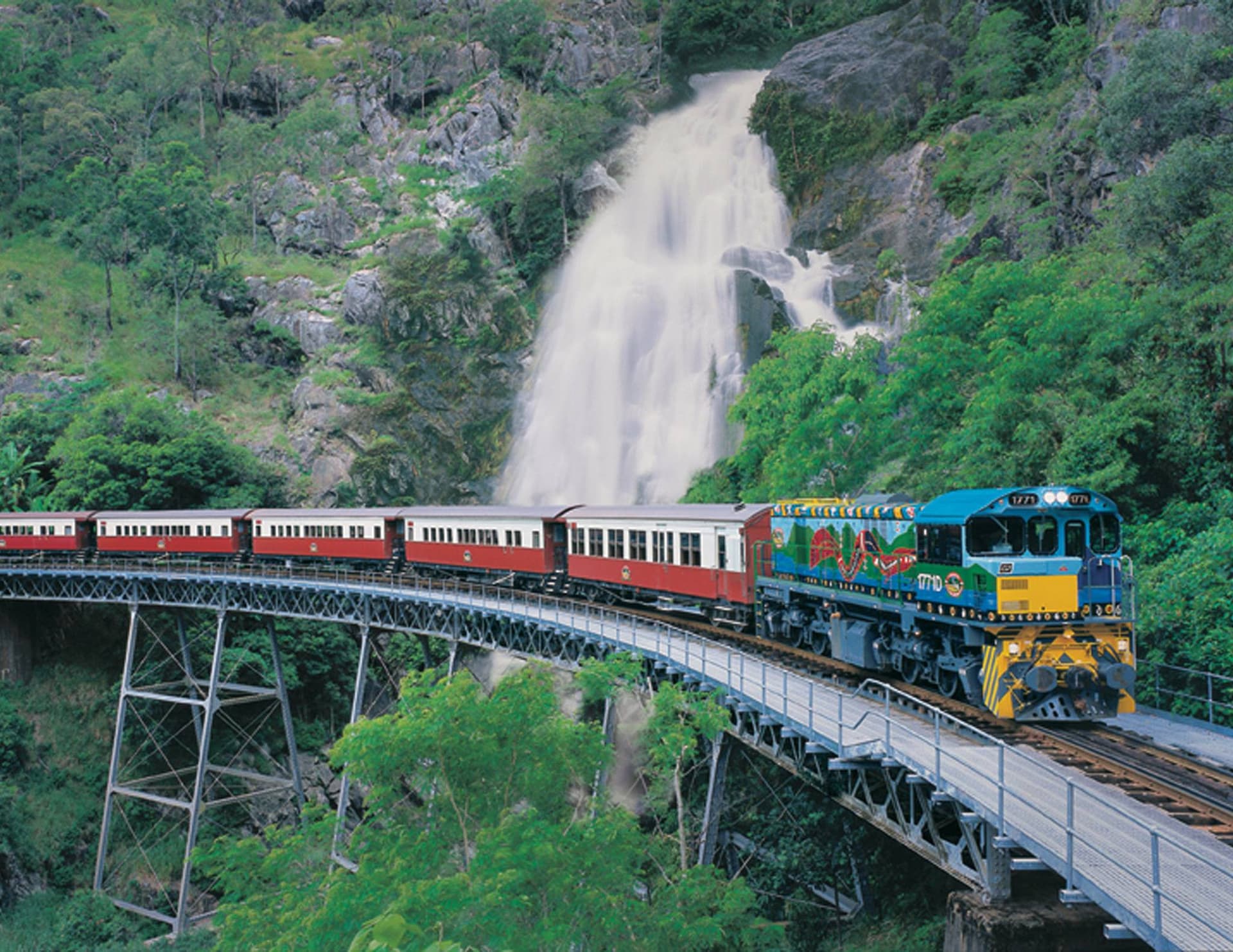 Full-Day Kuranda Tour with Skyrail Rainforest Cableway and Kuranda Scenic Railway - image 4