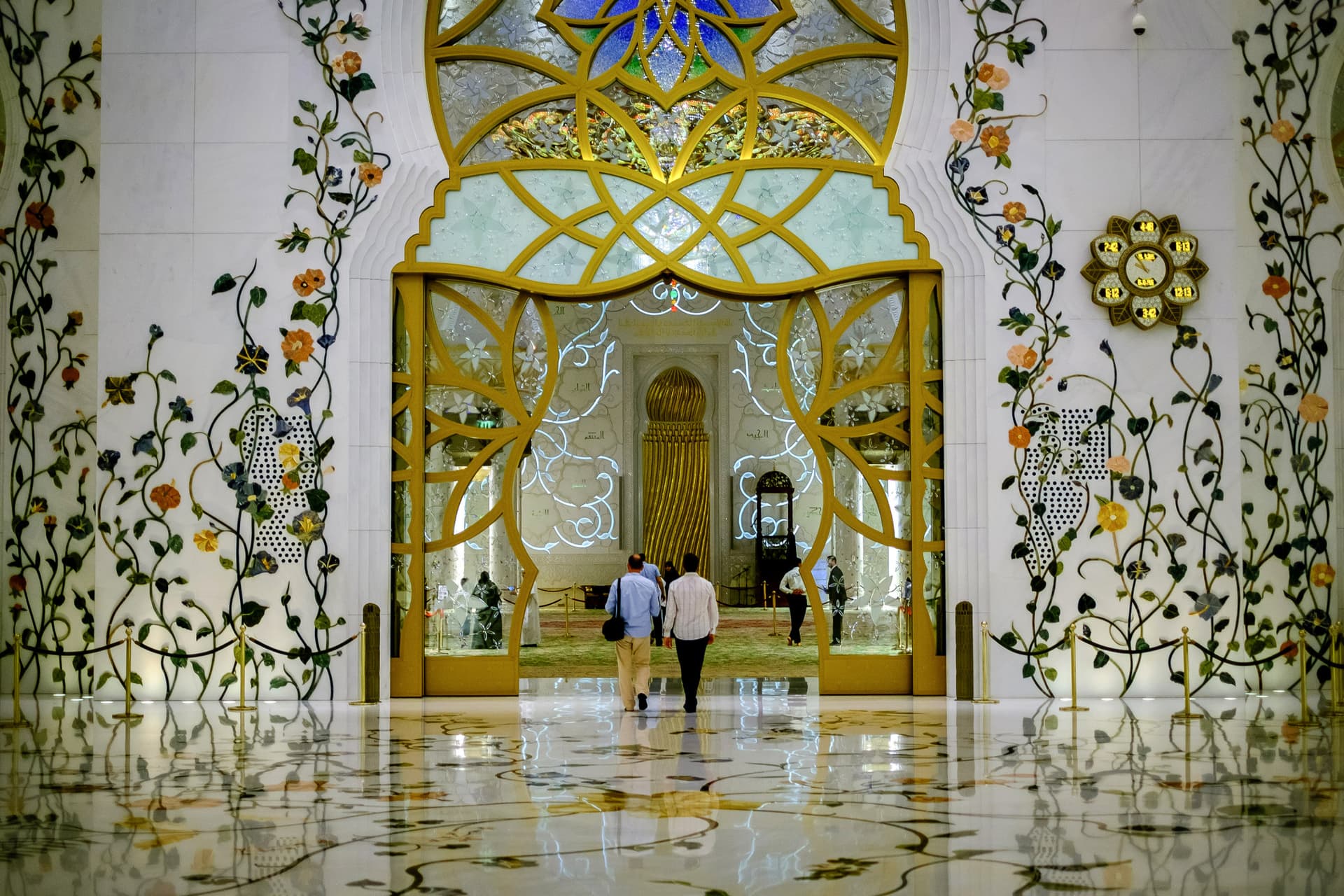 Sheikh Zayed Grand Mosque and Louvre Abu Dhabi Tour from Dubai - image 8