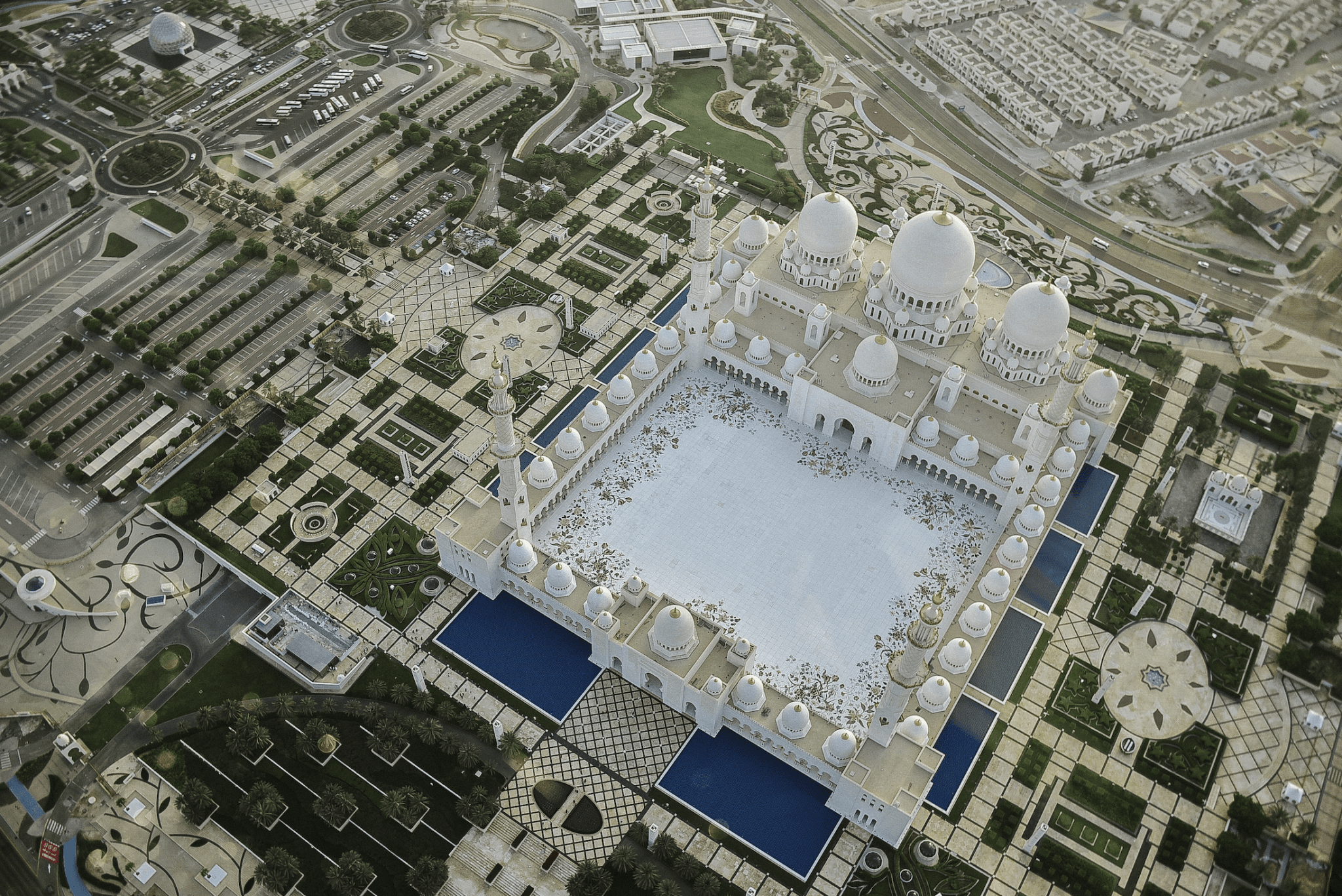 Abu Dhabi Helicopter Tour - image 14