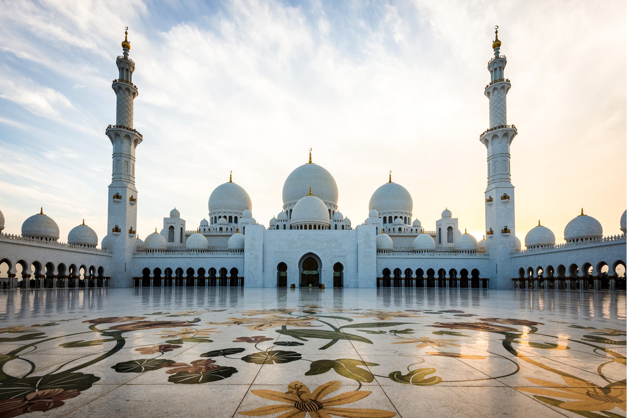 Sheikh Zayed Grand Mosque Tour from Dubai - image 3