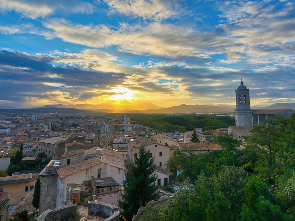 Girona City Private Half-Day Tour with High-Speed Train Transfer from Barcelona - image 5