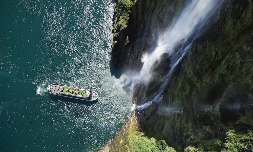 Milford Sound Cruise - image 2